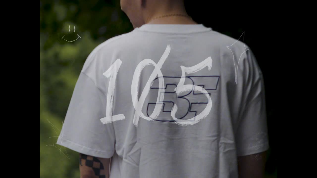 Back print of a Fratr3s t-shirt